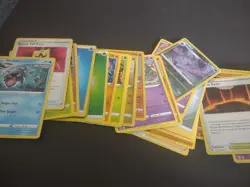 Pokemon Cards - Large Lot 400+ Cards ~ 2017 - 2022 ~ TCG Mixed Bulk A8 - Image 4