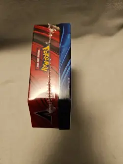 Pokemon TCG 2020 Legends of Galar Tin Factory‑Sealed - Featuring Zamazenta V - Image 4