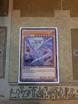 YUGIOH BLUE-EYES WHITE DRAGON MVP1-EN055 ULTRA 1ST EDITION NM - Image 1