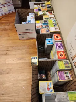4000 Mixed Pokemon Cards - Com, Unc, Rares, Holo, reverse holos. Lot 2 - Image 2