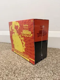 POKEMON VIVID VOLTAGE ELITE TRAINER BOX ETB - BRAND NEW & SEALED - Image 3