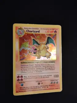 Pokemon TCG Charizard Holo Shadowless Card 004/102 Base Set 1999 - Image 2