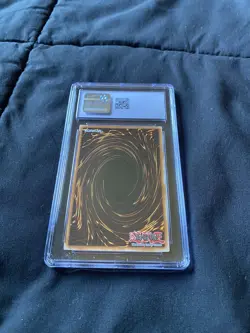 Yugioh PSA 8 Blue-Eyes White Dragon DPKB-EN001 Super Rare 2010 Kaiba - Image 2