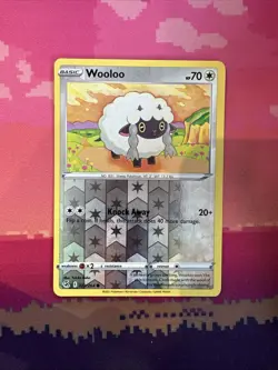 Pokemon Card Wooloo Fusion Strike Reverse Holo 222/264 Near Mint - Image 1