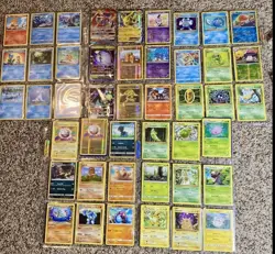 100 Pokemon Bulk Cards + Graded Slab PSA/CGC 7-10 + 4 Sealed Booster Packs. - Image 4