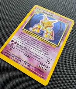 Vintage 1999 Rare Pokemon Alakazam TCG Base Set Holo Card 1/102 - Image 2