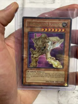 Elemental Hero Bladedge YSD-EN019 Ultra Rare 1st Edition Holo Yu-Gi-Oh! Card HP - Image 2