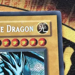 Blue-Eyes White Dragon BPT-009 NM Secret Rare Unlimited Edition Yu-Gi-Oh - Image 3