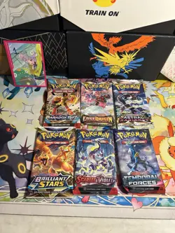 Lot of 6 Pokemon TCG - Scarlet and Violet And Sword & Shield Booster Packs - Image 1
