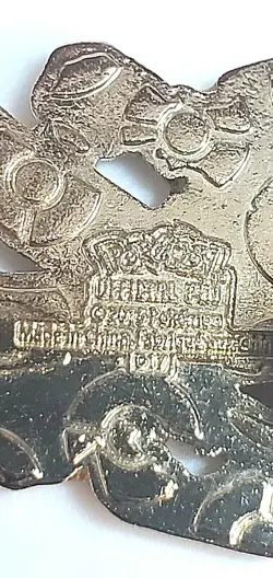 2015 POKEMON NINTENDO OFFICIALLY LICENSED 1.5" BLAZIKEN COLLECTOR'S PIN/BADGE - Image 2