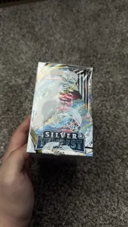 Pokemon Tcg Sword & Shield Silver Tempest Booster Box - Image 3