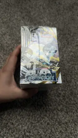 Pokemon Tcg Sword & Shield Silver Tempest Booster Box - Image 4