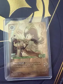 Daisy Duck Pirate Captain Enchanted Holo Card 211/204 Azurite Sea French Edition - Image 1