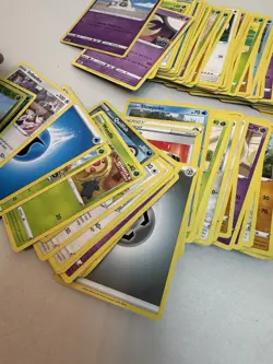 Pokemon Card Lot 100 OFFICIAL TCG Cards - Image 5