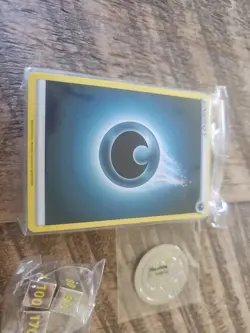 Metal Pikachu Coin And Dice - Pokemon 25th Anniversary Celebrations - Pokemon - Image 2