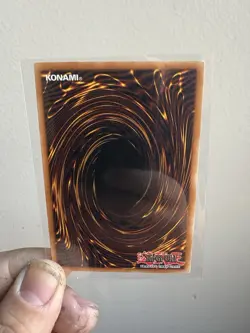 Yu-Gi-Oh! TCG Dark Magician SDY-006 Starter Deck Yugi Unlimited Ultra Rare NM - Image 2