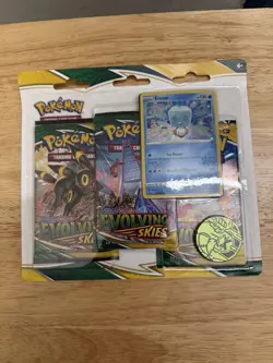 POKEMON SWORD SHIELD EVOLVING SKIES 3-PACK Blister BOOSTER EISCUE PROMO - Image 1