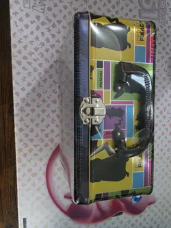 Pokemon Detective Pikachu Collector Treasure Chest Lunch Box Tin Sealed TCG 820650805387 - Image 4