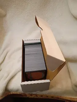 Magic The Gathering (MtG) Trading Card Game Box Lot Over 500 Cards W/40 Holders - Image 2