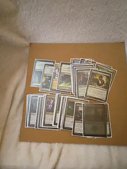 Magic The Gathering (MtG) Trading Card Game Box Lot Over 500 Cards W/40 Holders - Image 4