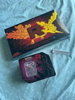 Pokemon Team Rocket’s Moltres ex UPC Sealed w/ Team Rocket Tin Mewtwo ex - Image 1