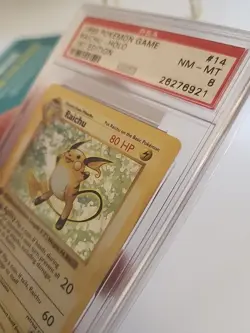 1999 POKEMON BASE SET 1ST EDITION #14 RAICHU-HOLO PSA 8 - Image 4