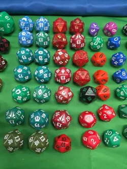 Magic The Gathering Dice 65 Multiple Variants Green Red White Yellow Black TS - Image 4
