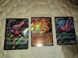 Lotto Carte Pokemon + Omaggi misti ITA - Holo, Reverse Holo, Rare, Comuni e non - Image 1