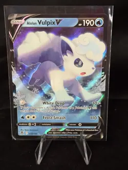 Pokemon TCG 2022 Alolan Vulpix V 033/195 SWSH Silver Tempest Ultra Rare Holo NM - Image 1