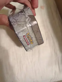 1x Pokemon Celebrations 25th Lance’s Charizard V Tin - Factory Sealed - English - Image 5