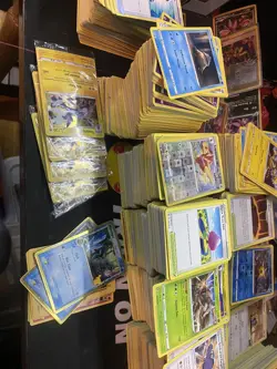 Pokemon Bulk 100 Card Bundle - Image 2