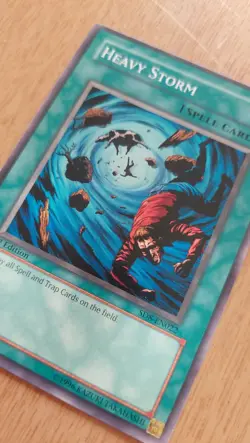 1st Edition Heavy Storm SD8-EN022 YuGiOh card (LP) - Image 1