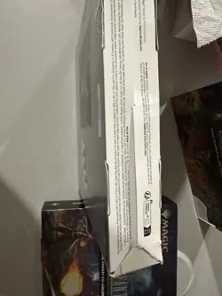 Magic the Gathering - FF Scene Box - Garland At The Chaos Shrine - Box Flaws - Image 2