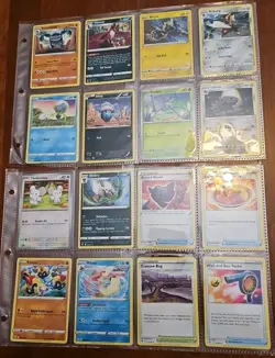 POKEMON CARDS LOT OF 32 IN VINYL BINDER PAGES IN EXCELLENT CONDITION - Image 1
