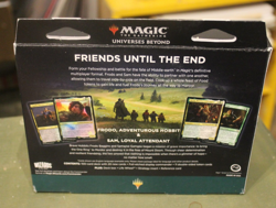 Magic the Gathering The Lord of the Rings Food and Fellowship Commander Deck - Image 2