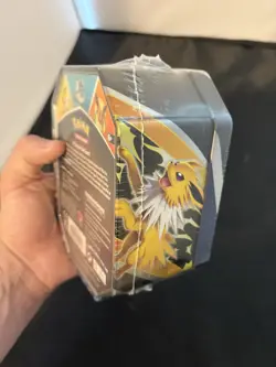 NEW SEALED Pokemon Trading Card Game: Evolutions Tin - Vaporeon V 820650809057 - Image 3