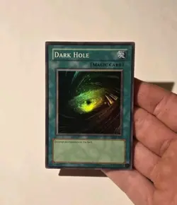 Yugioh Dark Hole LOB-052 Super Rare Vintage Magic LP - Image 5