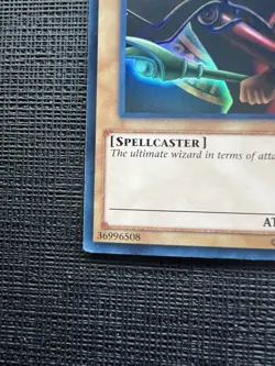 Yu-Gi-Oh! TCG Dark Magician Unlimited Edition Ultra Rare YGLD-ENB02 NM - Image 5