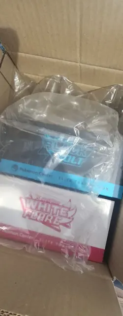 Pokemon TCG: Scarlet & Violet-Black Bolt and White Flare Pokemon Center ETB ✅ - Image 4