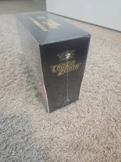 Pokemon TCG: Crown Zenith Elite Trainer Box - 10 Packs - Slight tear on box - Image 3