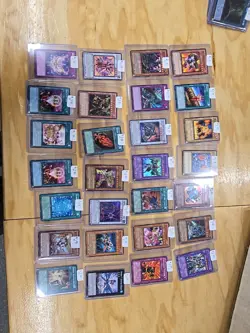 Huge yugioh card lot Vintage 139 Cards - Image 4