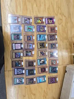 Huge yugioh card lot Vintage 139 Cards - Image 5