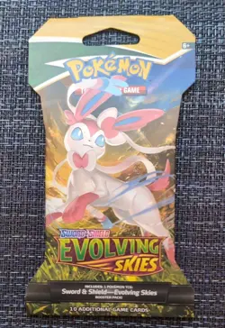 Pokemon TCG: Sword & Shield Evolving Skies Sleeved Booster Pack Sylveon 820650808784 - Image 1