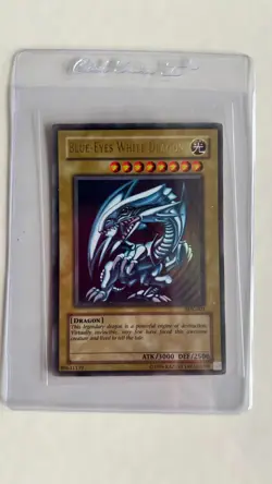 Blue-Eyes White Dragon SDK-001 Starter Deck: Kaiba Unlimited - LP to MP - Image 1