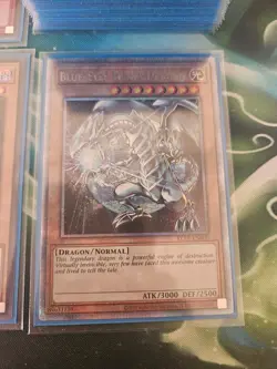 Yu-Gi-Oh! Kaiba Case Briefcase Set 25th Anniversary English Edition - Image 3