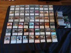HUGE MAGIC THE GATHERING 475 card lot. uncommon, rarest and holos included. - Image 1
