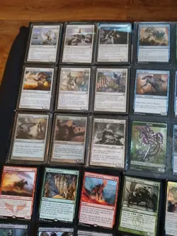 HUGE MAGIC THE GATHERING 475 card lot. uncommon, rarest and holos included. - Image 2