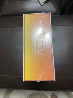 Pokemon TCG Sword and Shield Ultra Premium Collection Charizard Box 820650871115 - Image 3