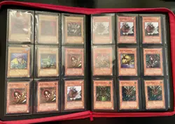 Yugioh Vintage 8 Foil 360 Card Binder Lot Dark Magician Blue-Eyes Red-Eyes 2002 - Image 5