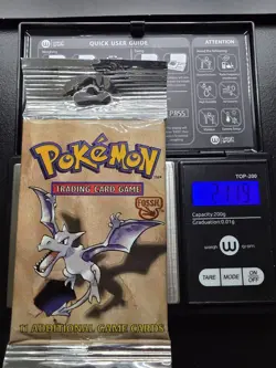 Pokemon Vintage Fossil Booster Pack Long Crimp 21.19g FACTORY SEALED WOTC - Image 3